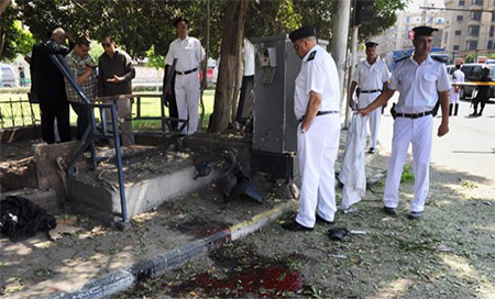 Un artefacto explosivo deja un muerto en El Cairo